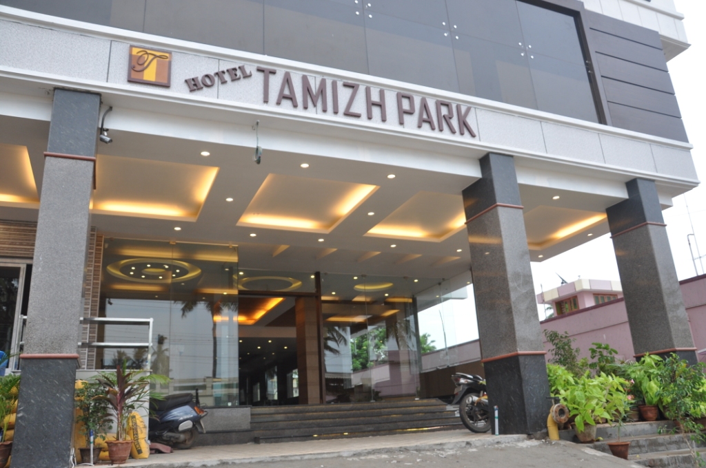 Hotel Tamizh park