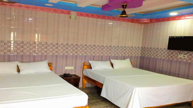 Deluxe Double Room Non A/c 
