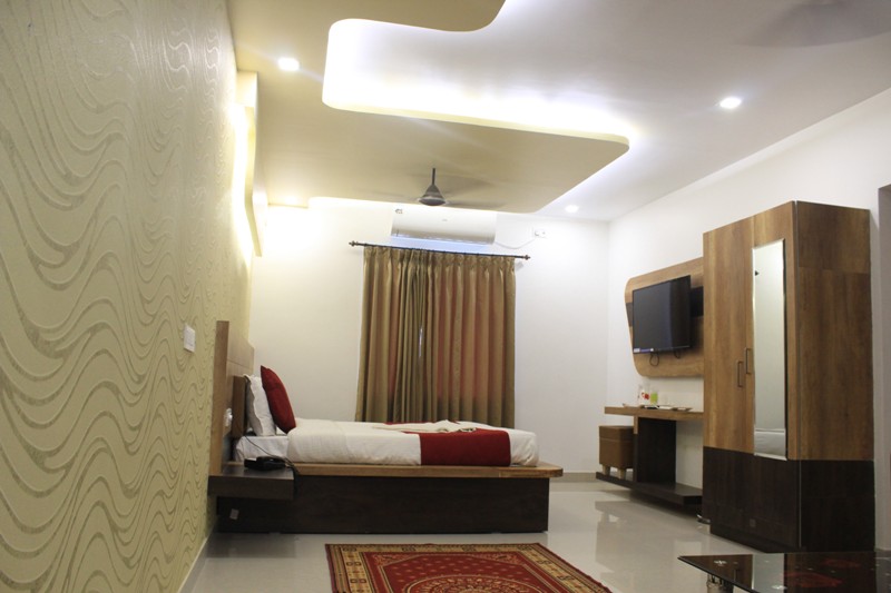 Queen Suite Room 