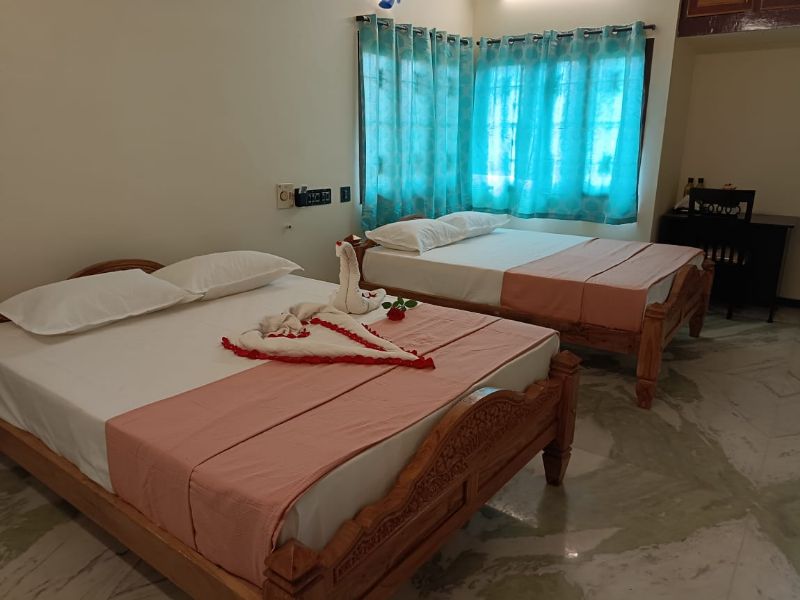 Quadruple Room with Bathtub 