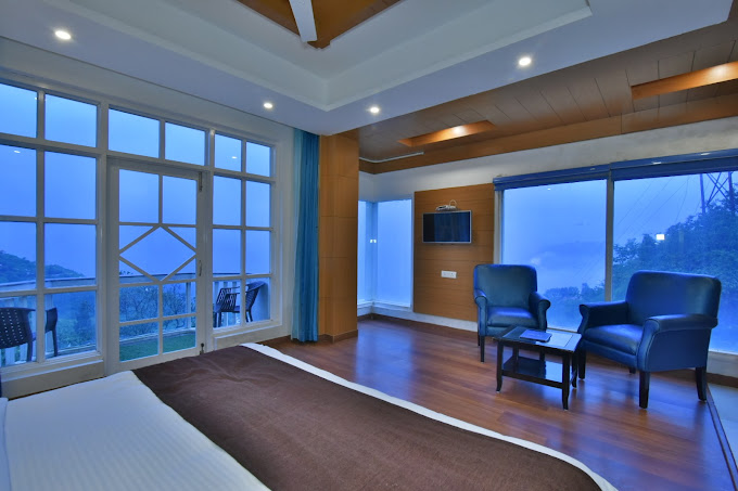 Luxury Room With Balcony 