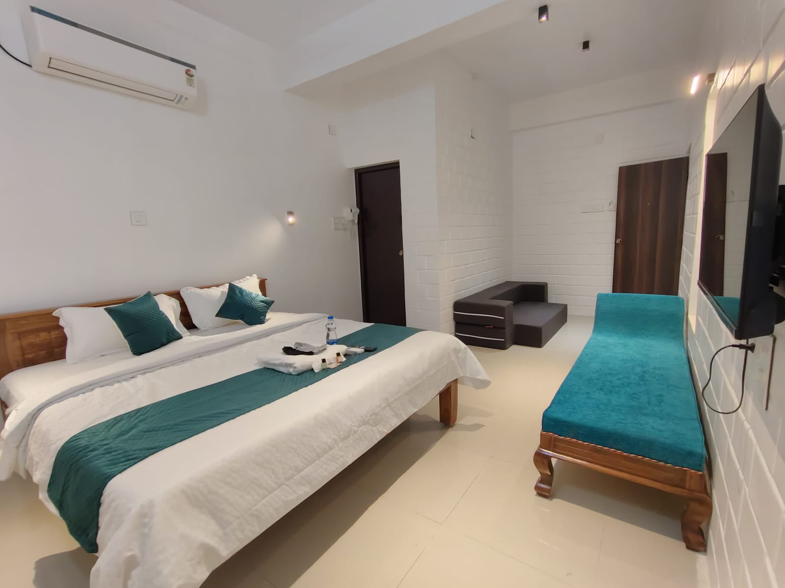 Sri Krishna Paradise Suite 