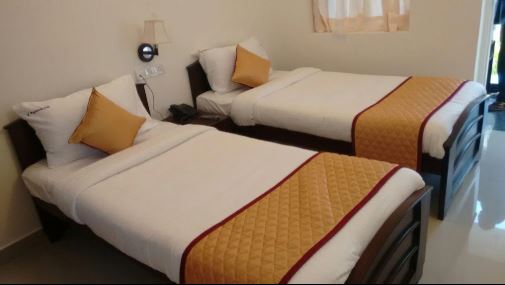 Twin Bed Deluxe Room 