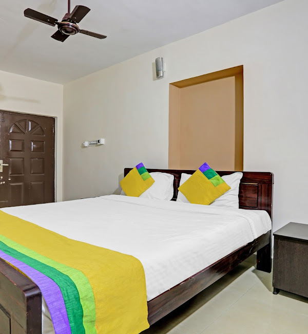 Compact double Room 