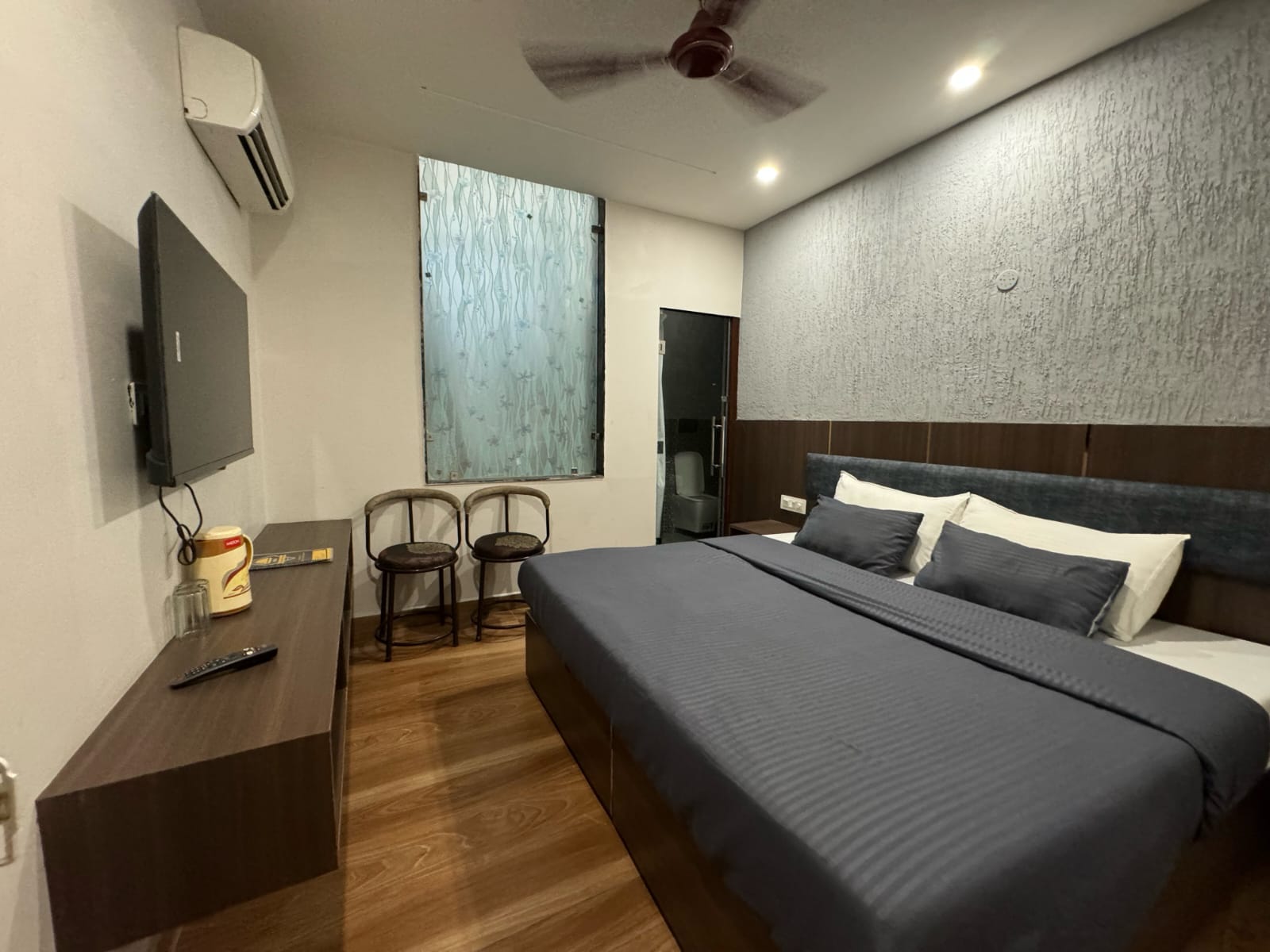 Double Bed 