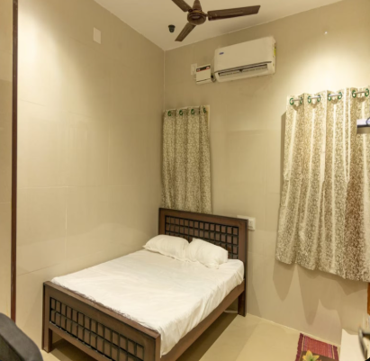 Deluxe King Suite 