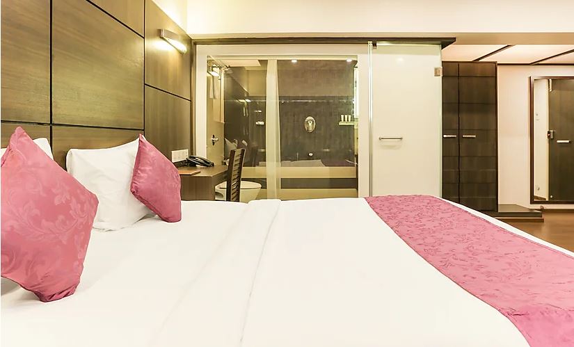 Sapphire Suite Room 