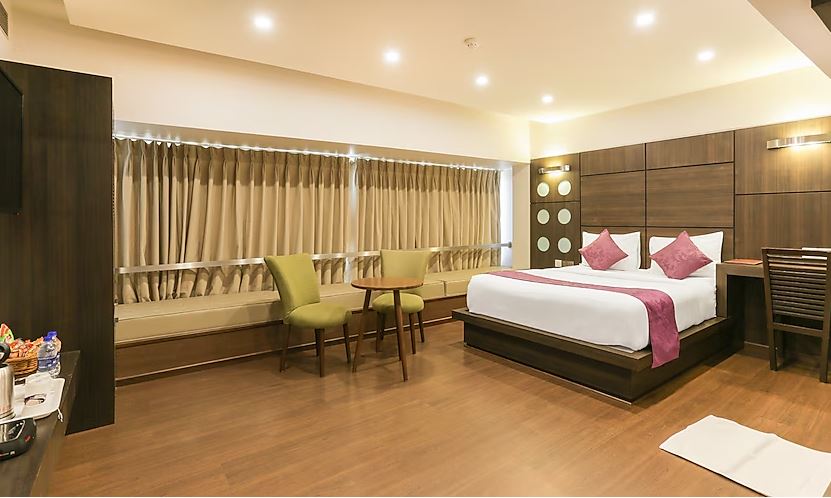 Emerald Suite Room 