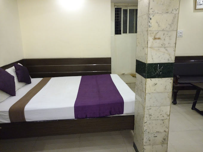 Non Ac double bed  