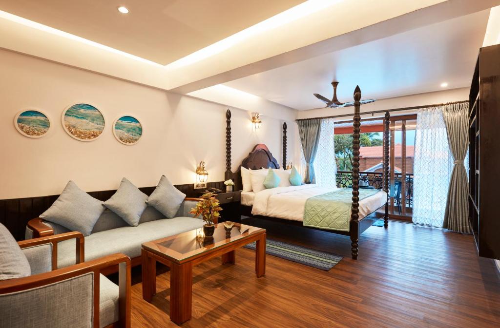 Pool View Suite 