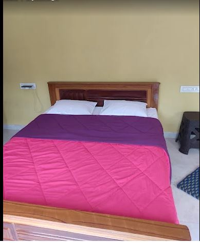 Wood House Couple Room 