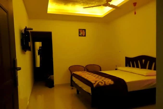 DELUXE ROOM 