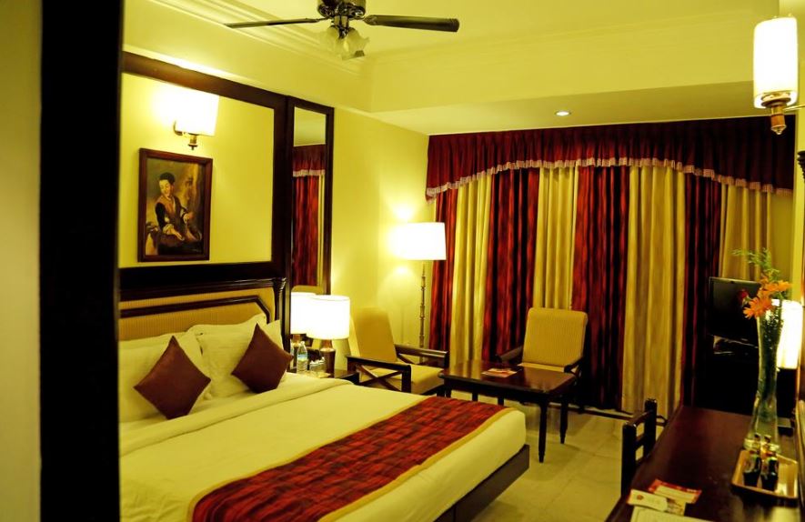 EXECUTIVE DELUXE ROOM 