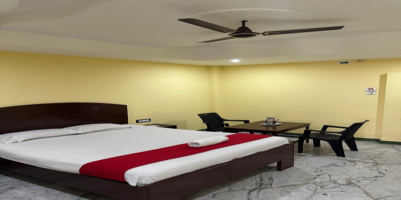 Deluxe Room AC 
