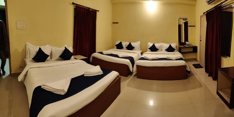6 Bedded Room 