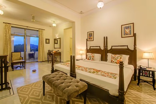 Royal Suite with Balcony 