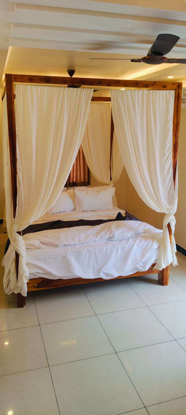Honeymoon Room with Bathtub 
