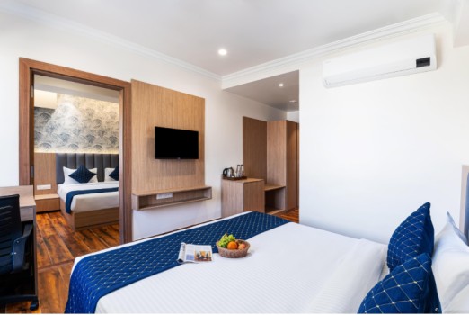 Queen room 