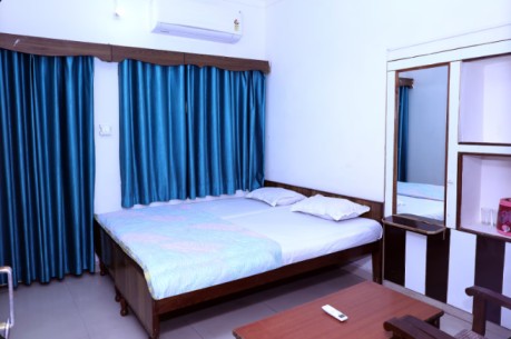 SEMI DELUXE NON A.C. FAMILY ROOMS 
