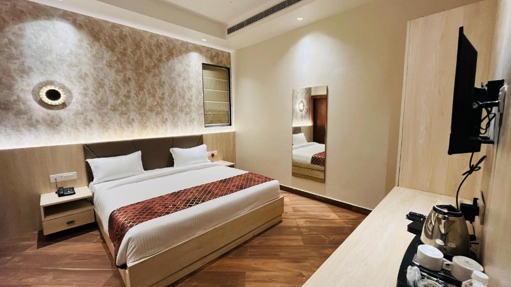 Premium Room With Balcony And Garden View 