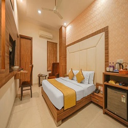 Luxury Room with Living Room 