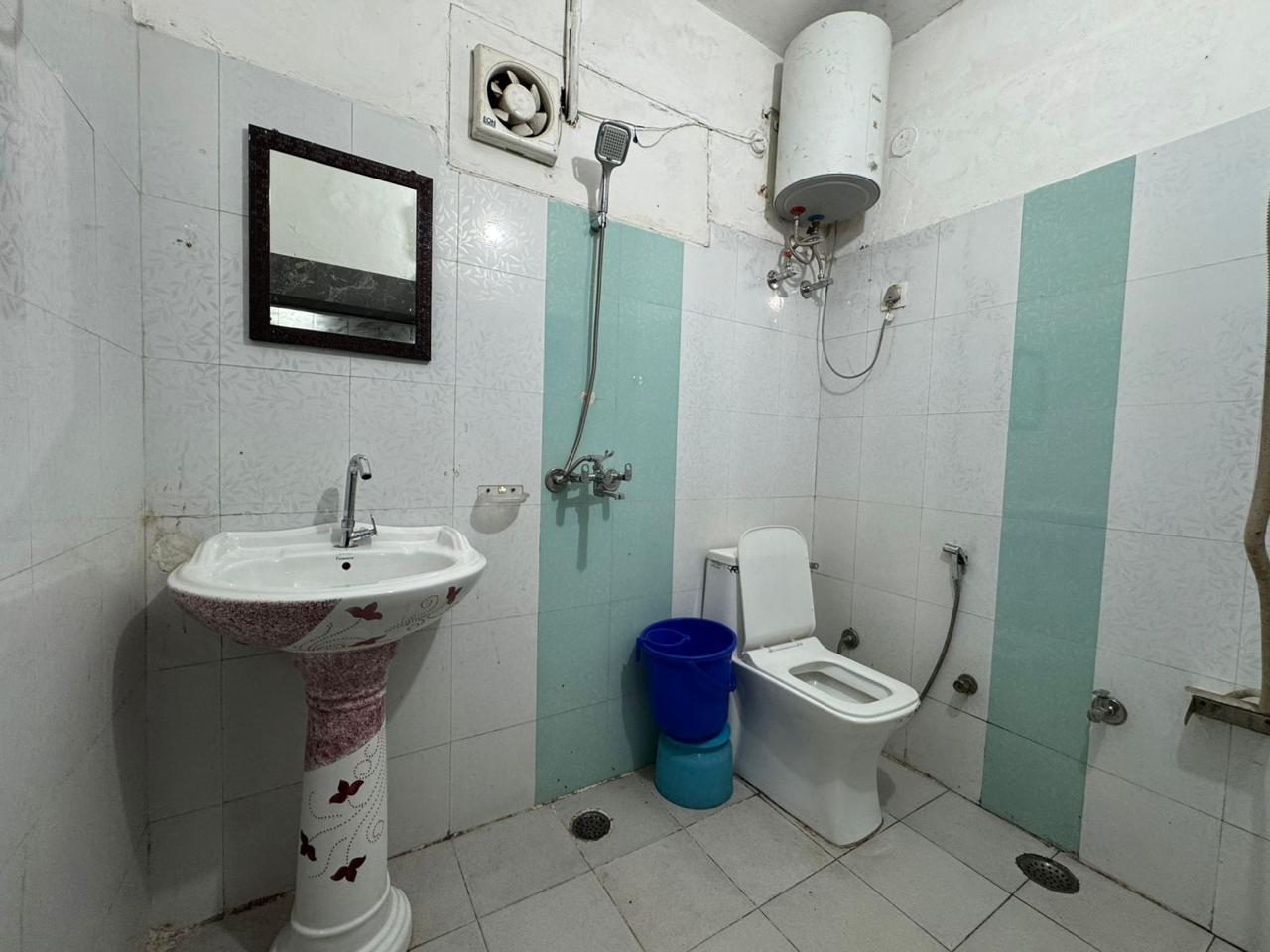 Four Bed Room 