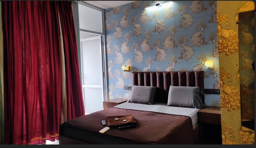 Deluxe Room With Balcony 