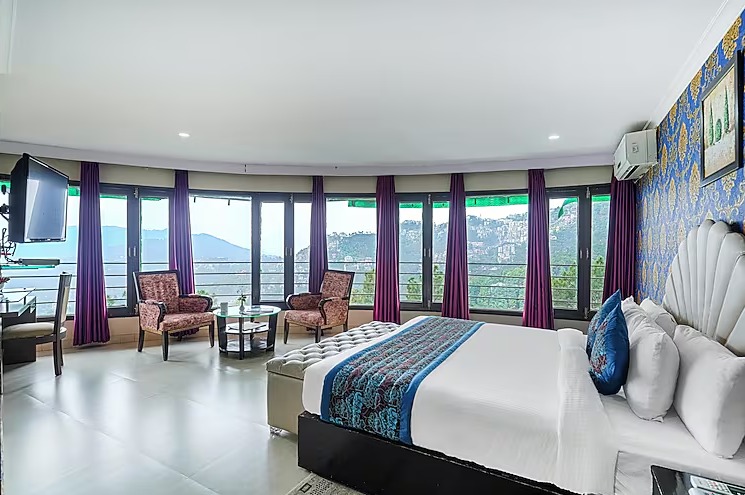 Premium Room with Valley View 