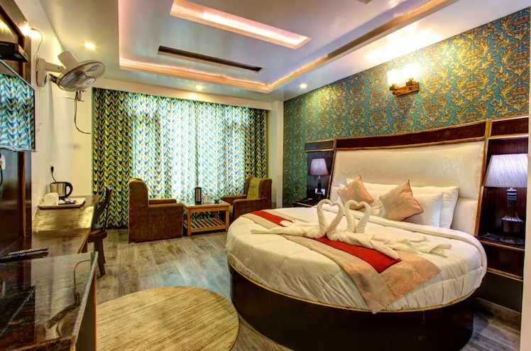Honeymoon Suite 