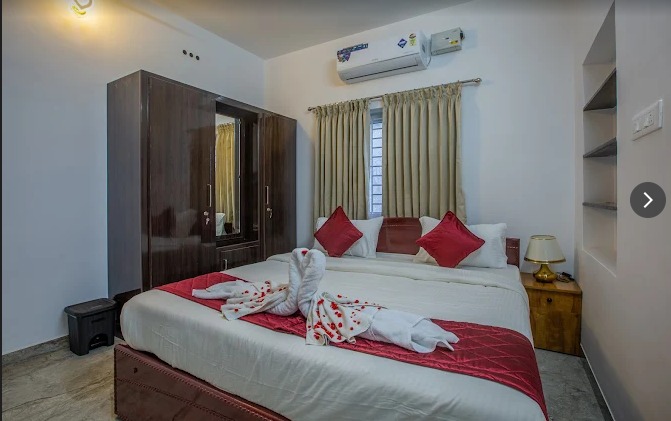 Deluxe Room with Hill View 