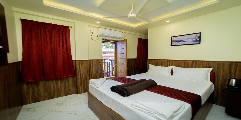 Double Room 