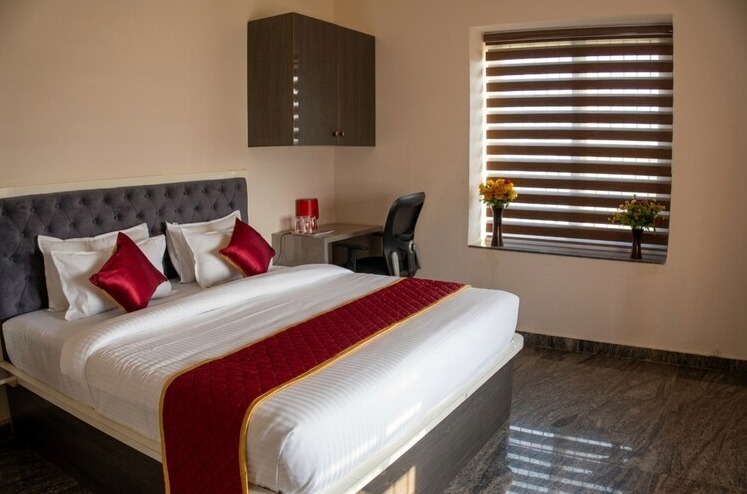 Six Bed Room Villa 