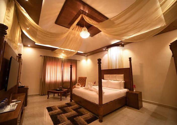 Honeymoon Suite Cottages 